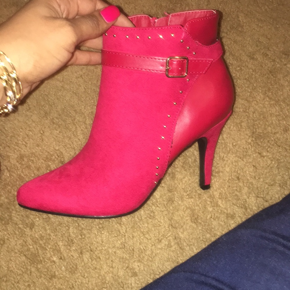 Red booties - Picture 2 of 4